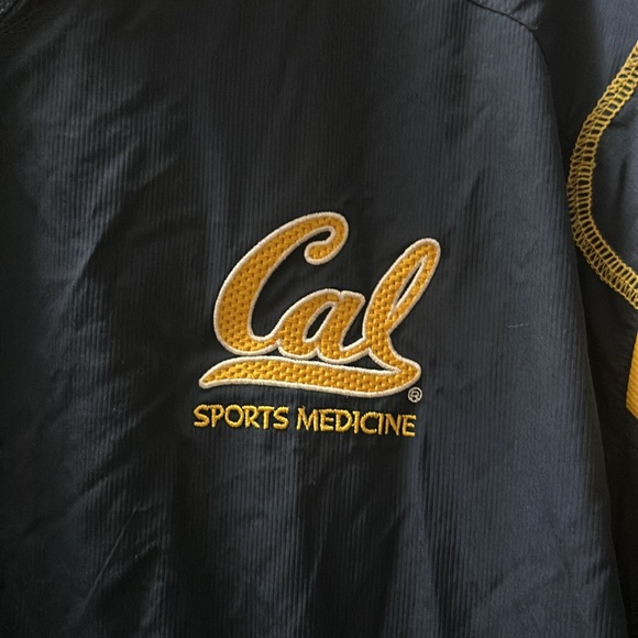Nike Cal Sports Medicine windbreaker - Picture 3 of 9